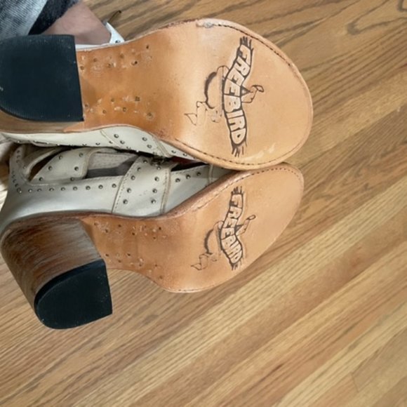 *SOLD* NWB Freebird by Steven Brandy - Picture 6 of 6